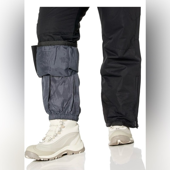 Arctix Women’s Snow Sports Insulated Cargo Pants(Standard Black) - Picture 3 of 11